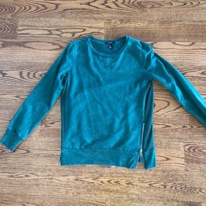 Green sweatshirt with zipper